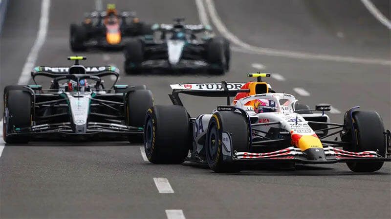 ���� ������ � ������ �����, ����������� �� ����-��� ������������