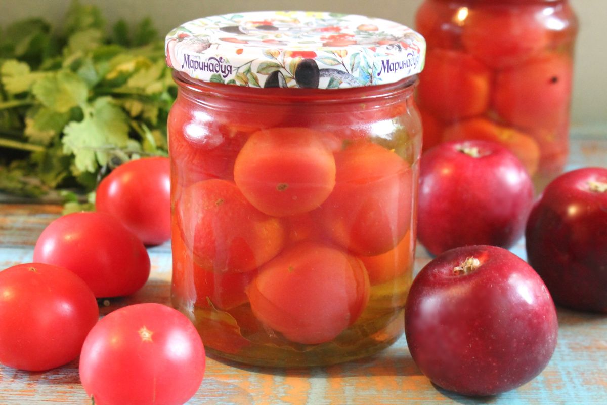 Уникальный рецепт маринованных помидоров в яблочном соке на зиму