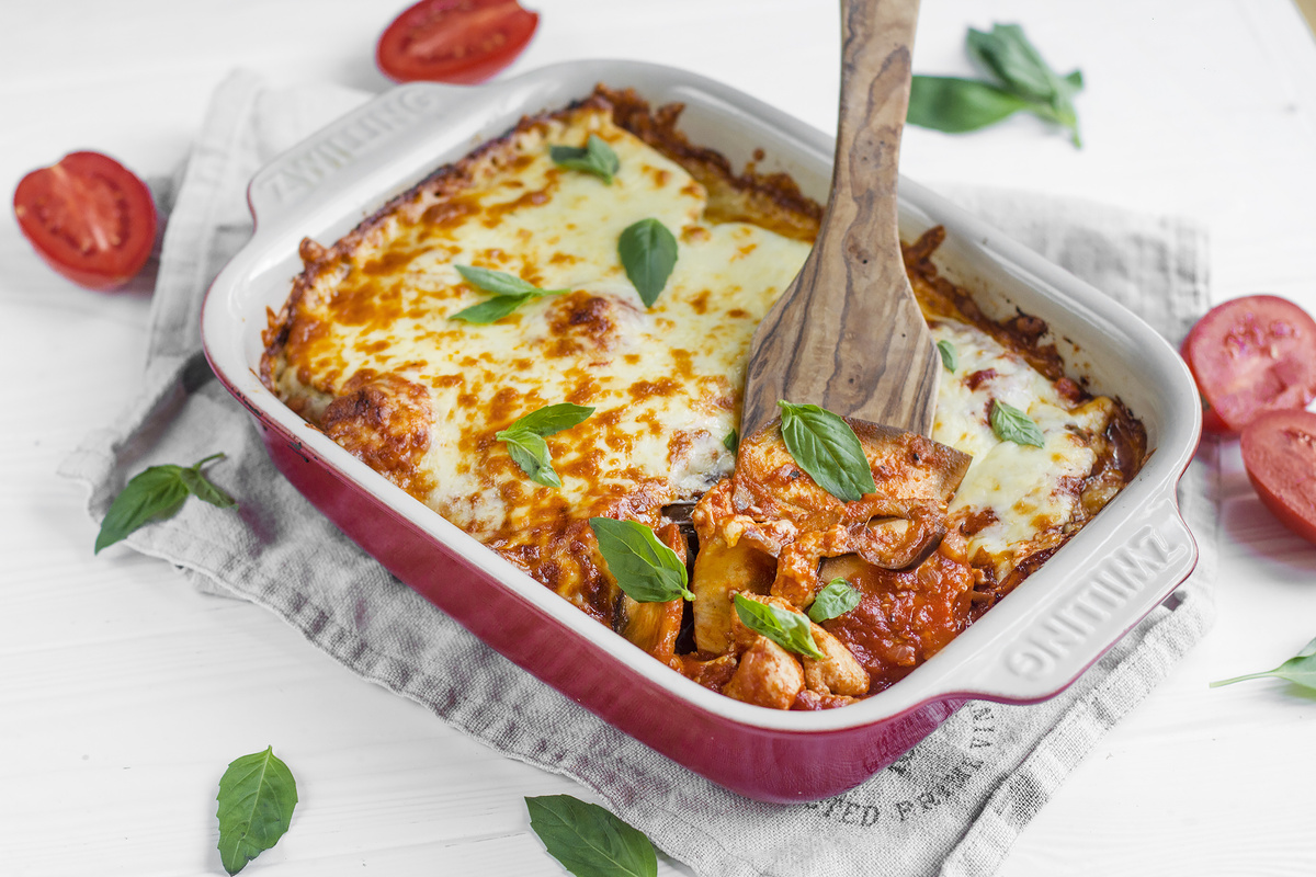 Куриные грудки с баклажанами: запеканка, способная удивить