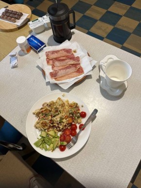 Что за утро без идеального завтрака? Поделитесь вашими любимыми блюдами!