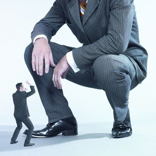 Как внутренние конфликты формируют наше восприятие и эмоции?