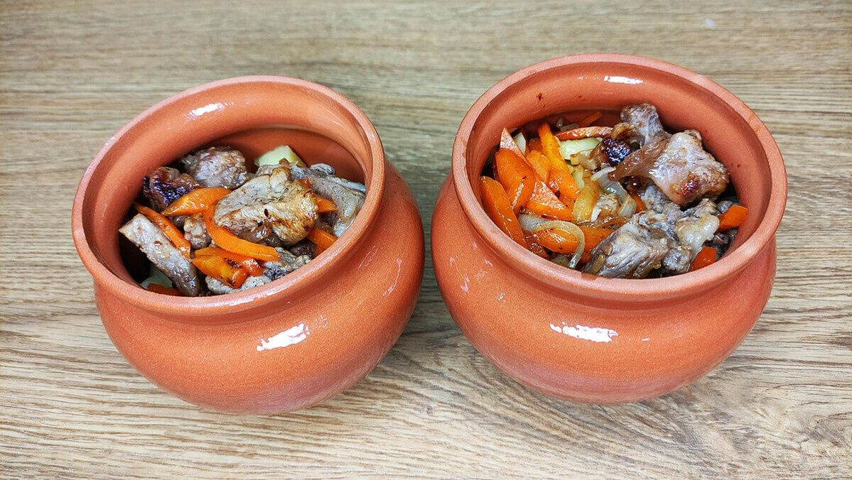 Жаркое в горшочках: как приготовить ароматное блюдо для семьи