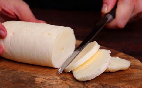 Как сделать домашнее сливочное масло за 15 минут: лёгкий рецепт из сметаны