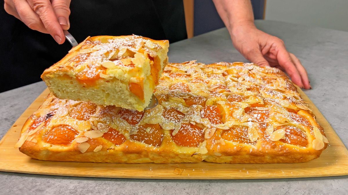 Невероятно простой пирог с абрикосами: за 5 минут кулинарного счастья