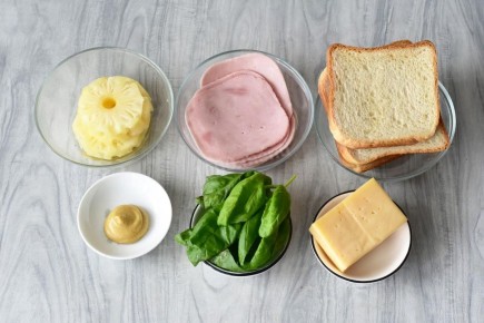 Удивительные горячие бутерброды с ананасом и сыром, запеченные в духовке