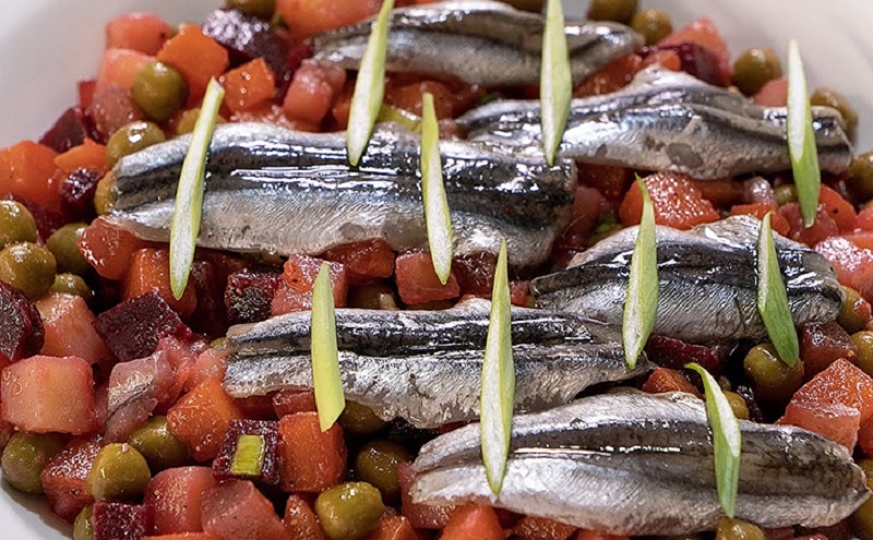 Винегрет с килькой: как один ингредиент меняет все