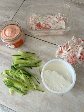 Суши-торт с крабовыми палочками: оригинальный рецепт на закуску