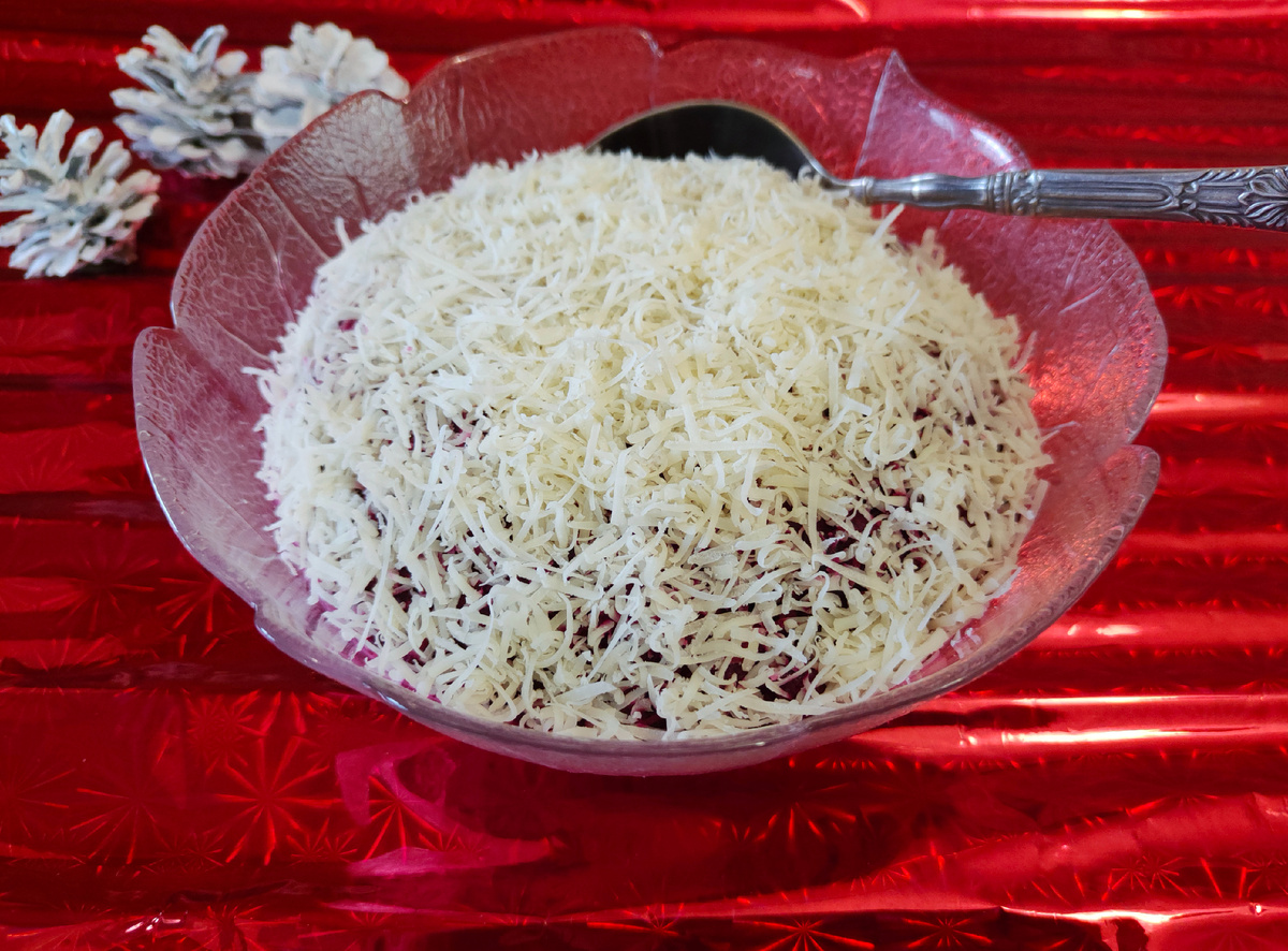 Салат «Карнавал»: оригинальное сочетание для вашего стола