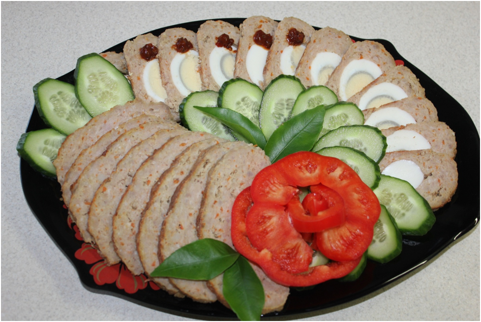 Кулинарный шедевр: запеченный хлебец из фарша с сюрпризом внутри