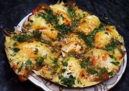 Необычный завтрак: яйца с грибами и перцем, который покорит ваш стол