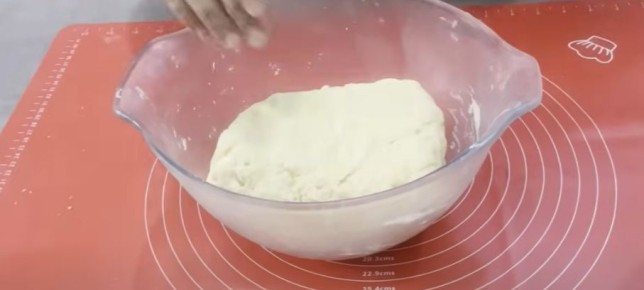 Удивительный пирог с ореховой начинкой, который приятно удивит