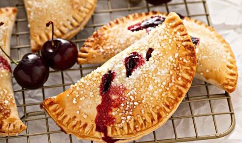 Вишнёвые пирожки: от лета с любовью