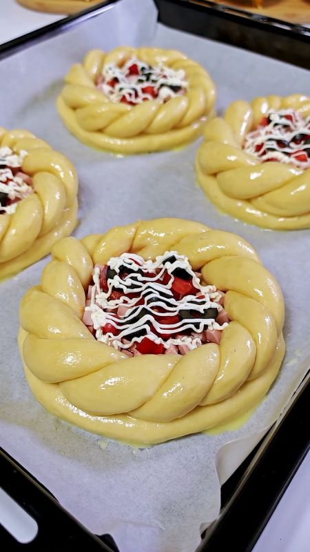 Булочки-пиццы: идеальное угощение для всей семьи