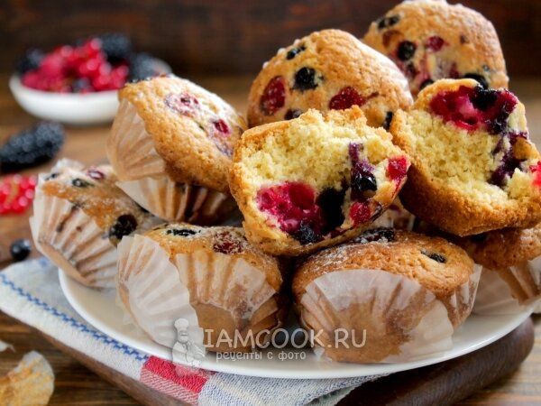 Вкусные маффины с ягодами: быстро и легко