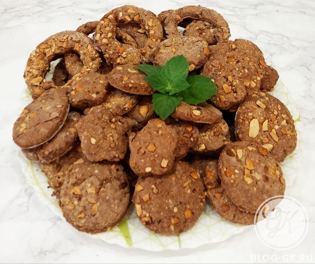 Шоколадное печенье с орехами: идеальное лакомство для любого десерта