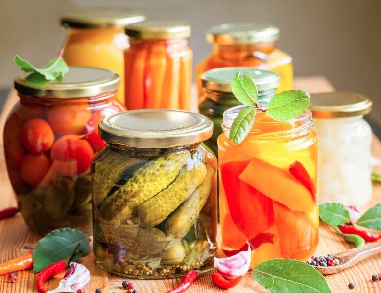 Как сохранить летние вкусы: Рецепты заготовок от Кароя Гунделя