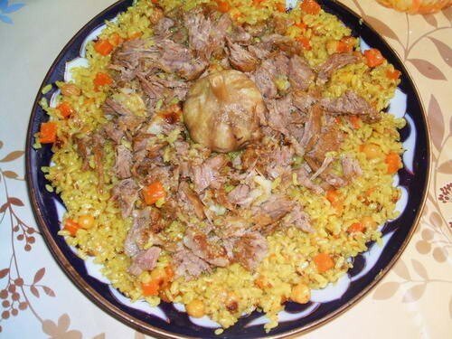 Как приготовить ароматный плов с помидорами