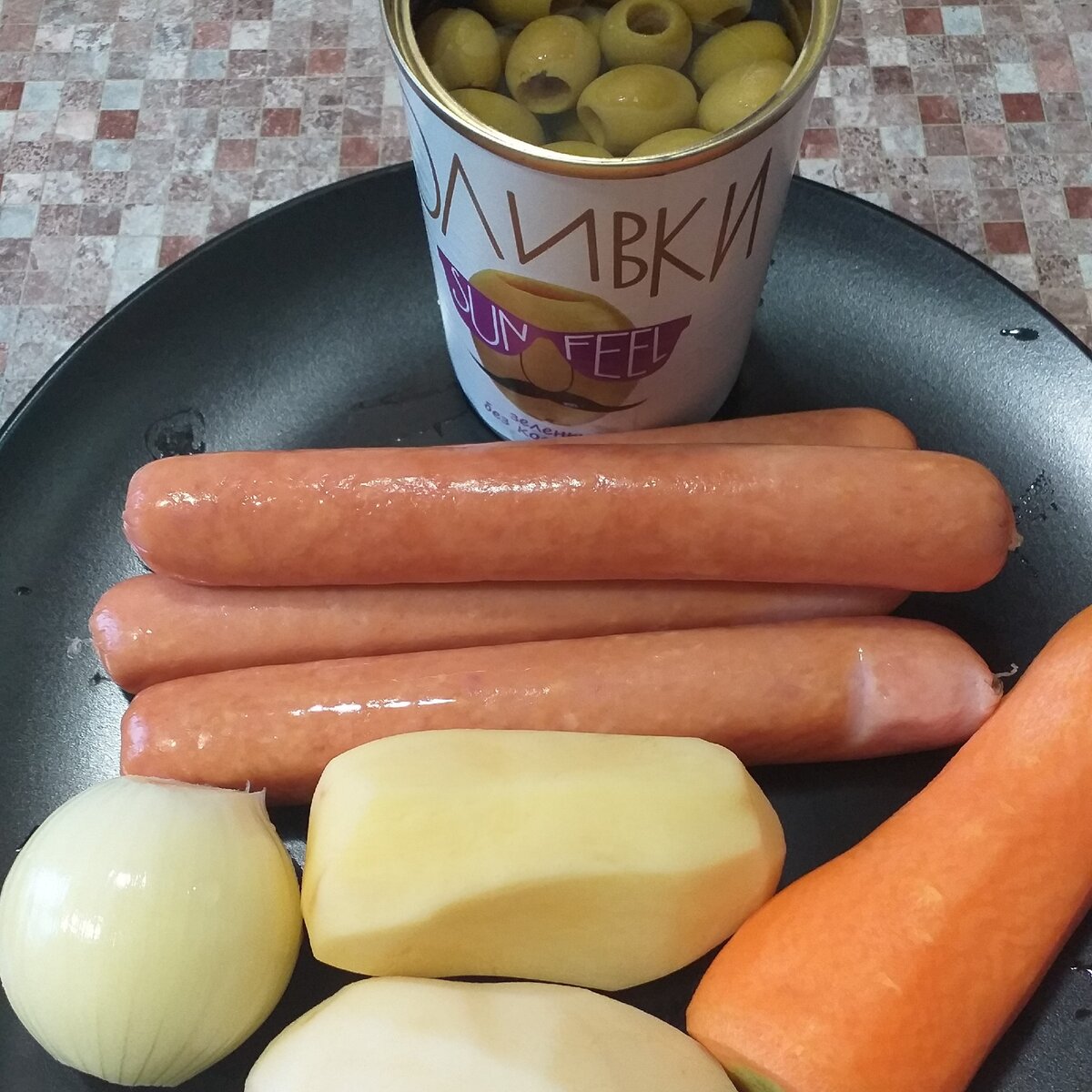 Суп «Охотник на привале» с перловой крупой и охотничьими колбасками