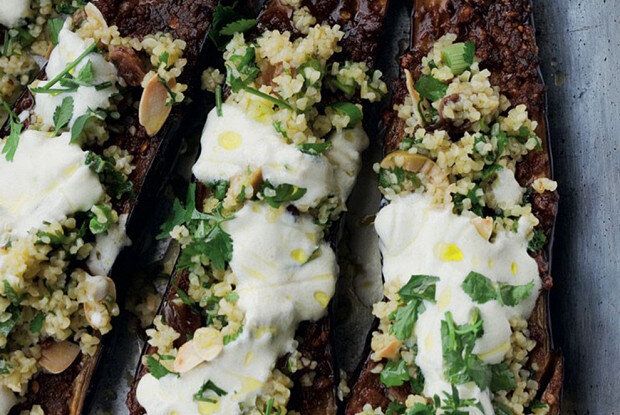 Восхитительные баклажаны с булгуром и греческим йогуртом