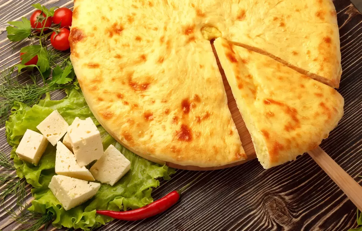 Сырная лепешка за 5 минут: быстрый и вкусный домашний хлеб