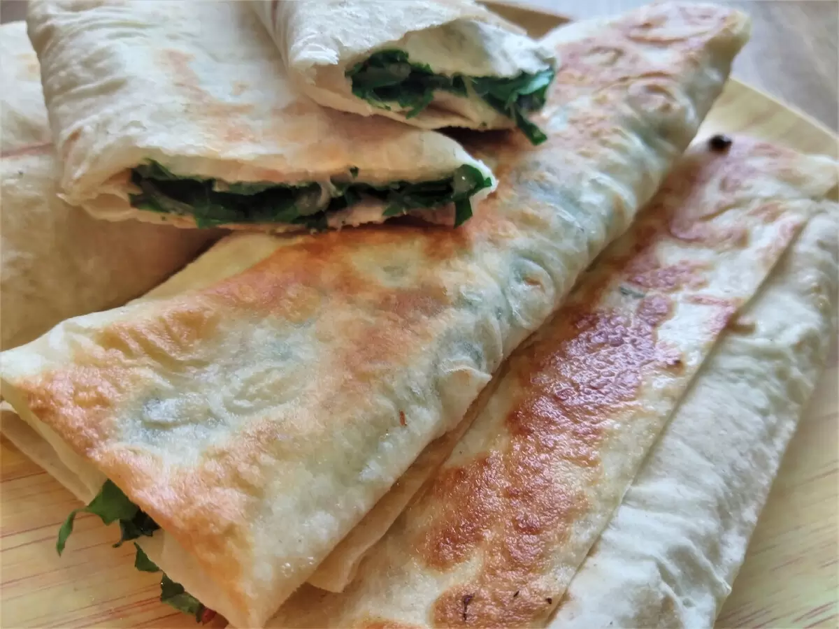 Летние радости: три вкусных рецепта с зеленью для освежающего стола