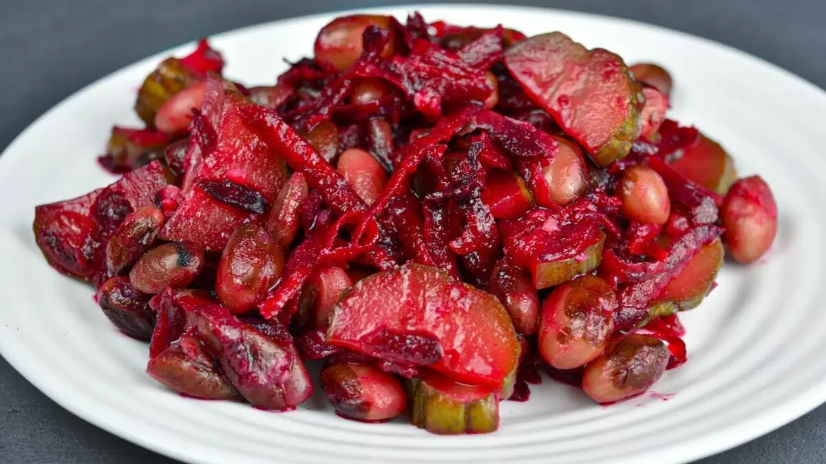 Салат из фасоли и свеклы: простой и яркий рецепт для вашего стола