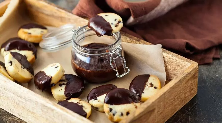 Как испечь идеальное песочное печенье с шоколадом