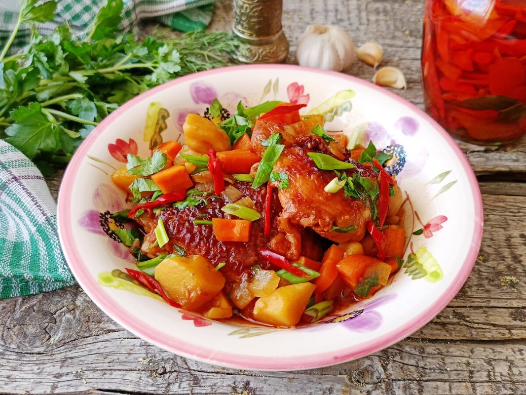 Погрузитесь в крепкий корейский вкус: острое куриное блюдо по восточной классике
