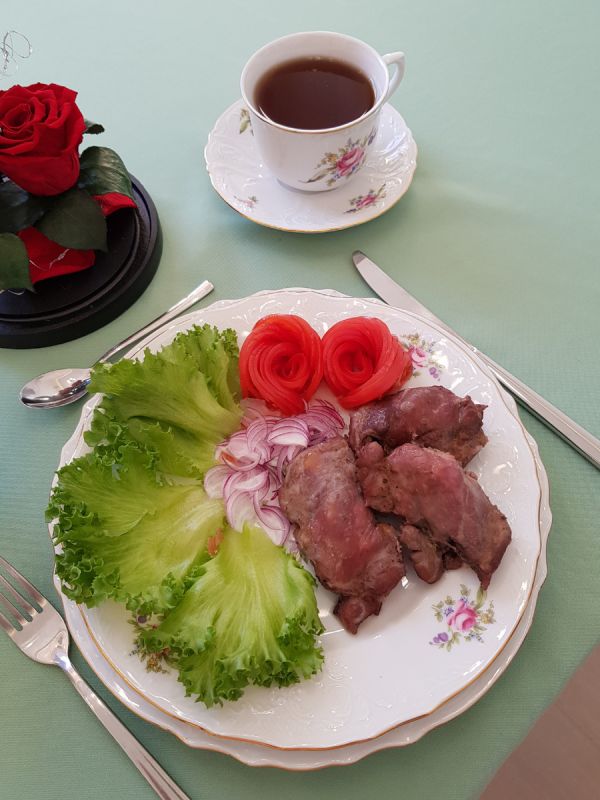 Ароматная курица со сливами: новый взгляд на классические рецепты